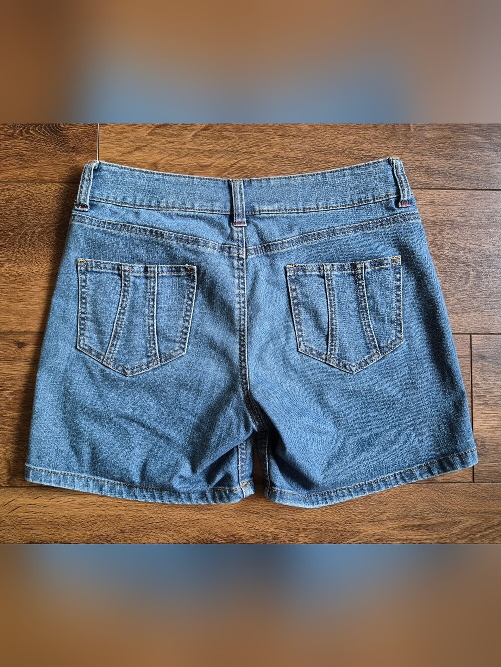 NEW Wrangler Denim Shorts Jeans Pockets Y2K 5 Pocket Comfort 90s Sz 6 - Picture 2 of 4